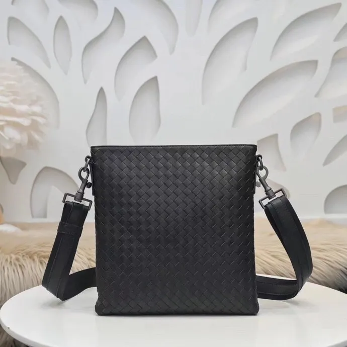All categories 💚 Top version men’s bags 💚 BV 2024 new BV crossbody bag